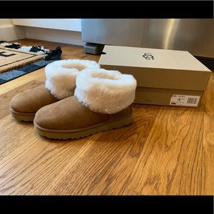 BNWT Classic Mini Fluff Uggs